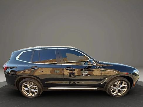 Used 2022 BMW X3 xDrive30i w/ Premium Package AWD/4WD image 4