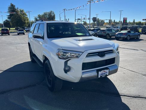 Used 2023 Toyota 4Runner TRD Off-Road Premium image 9
