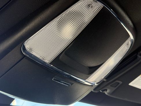 Used 2019 Dodge Charger Police w/ Street Appearance Group image 20