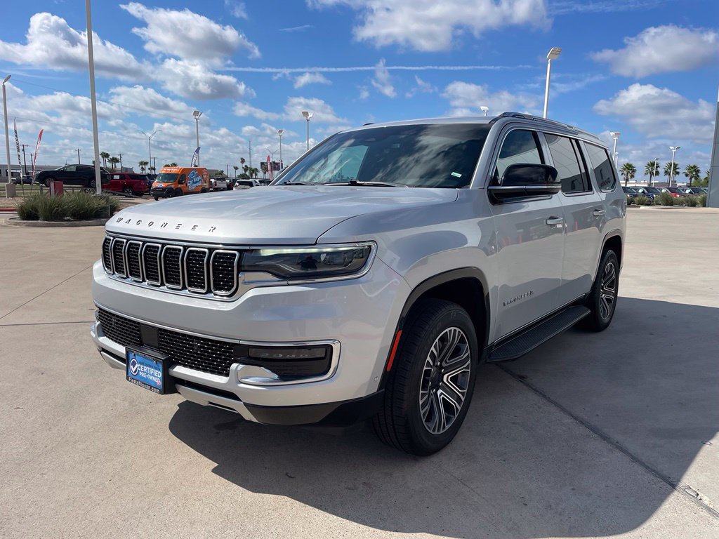 Used 2024 Jeep Wagoneer Series II w/ Flexible Seating Group RWD image 3
