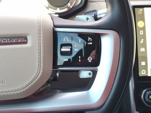 Used 2022 Land Rover Range Rover SE image 31