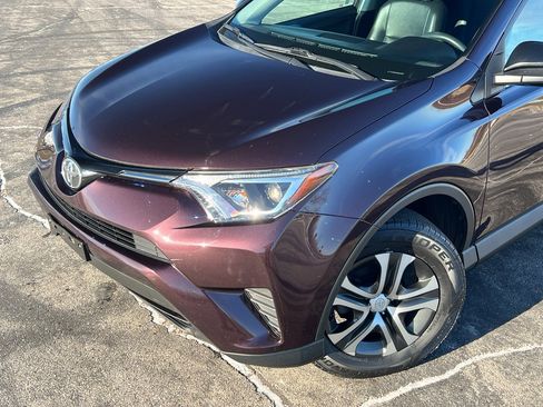 Used 2016 Toyota RAV4 LE image 8