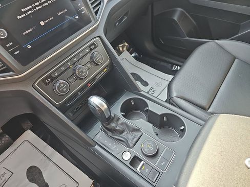 Used 2021 Volkswagen Atlas SE w/ Panoramic Sunroof Package image 29