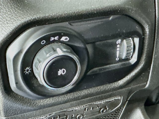 Used 2025 Jeep Wrangler Sport AWD/4WD image 14