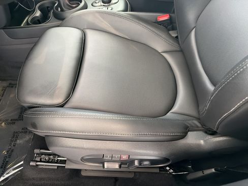 Used 2019 MINI Cooper Countryman S w/ Premium Package FWD image 14