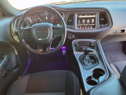 Used 2022 Dodge Challenger R/T image 15