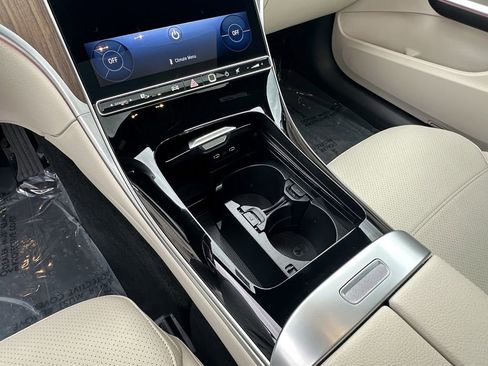 Certified 2025 Mercedes-Benz C 300 4MATIC Sedan image 32