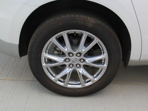 Used 2024 Buick Enclave Essence w/ Experience Buick Package image 37