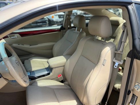 Used 2005 Toyota Solara SLE FWD image 6