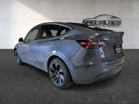 Used 2021 Tesla Model Y Long Range AWD/4WD image 8