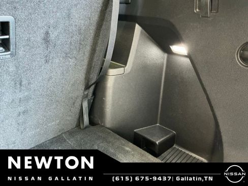 Used 2025 Volkswagen Atlas SE FWD image 24