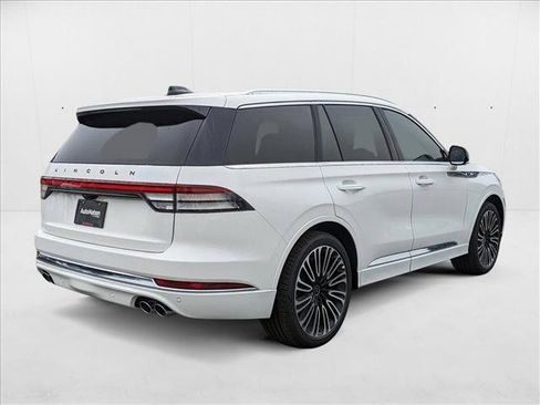 New 2025 Lincoln Aviator Black Label image 8