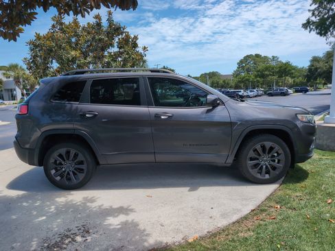 Used 2021 Jeep Cherokee Latitude Lux 80th Anniv w/ Quick Order Package 26U 80TH FWD image 11