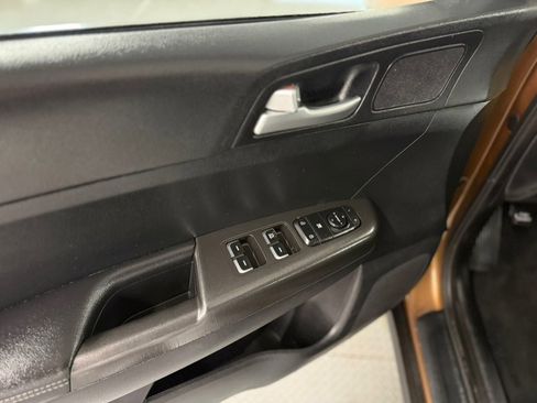 Used 2021 Kia Sportage LX AWD/4WD image 25