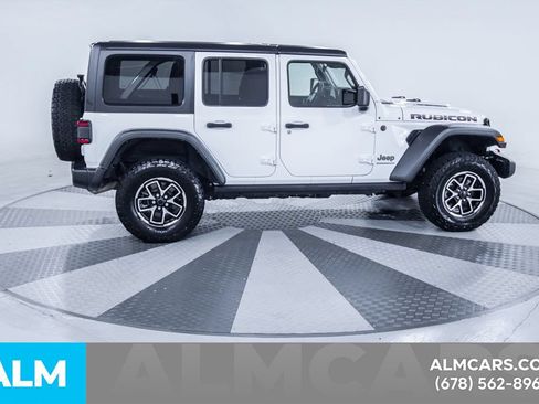 Used 2025 Jeep Wrangler Unlimited Rubicon AWD/4WD image 10