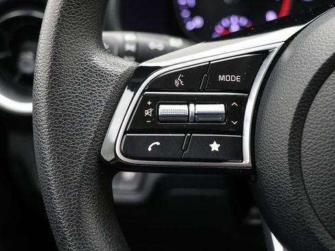 Used 2024 Kia Forte LXS image 19