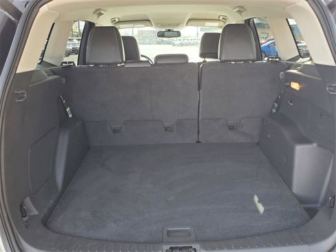 Used 2017 Ford Escape Titanium image 9