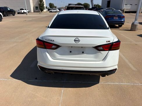 Used 2023 Nissan Altima 2.5 SR w/ SR Premium Package FWD image 5