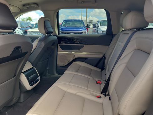 Used 2024 Lincoln Nautilus Premier AWD/4WD image 13
