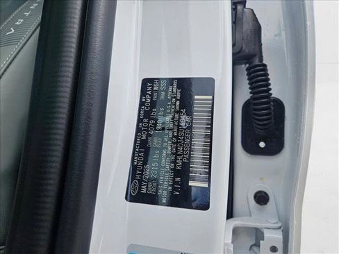 New 2025 Hyundai Elantra Limited image 20