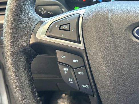 Used 2024 Ford Edge SEL w/ Convenience Package image 17