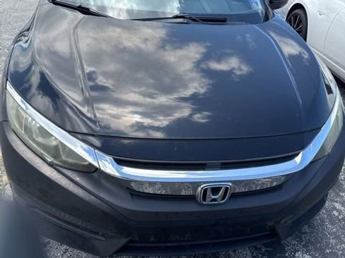 Used 2016 Honda Civic EX image 2