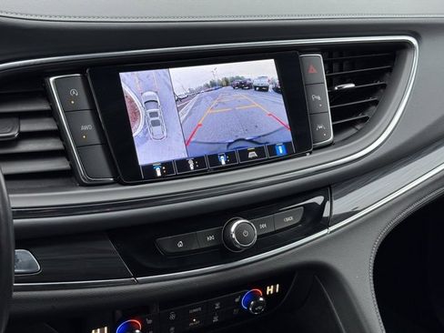 Used 2024 Buick Enclave Premium image 34