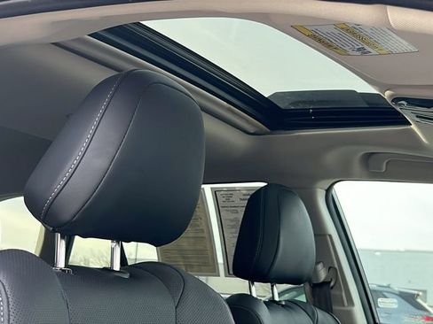 Used 2023 Subaru Outback Limited image 12