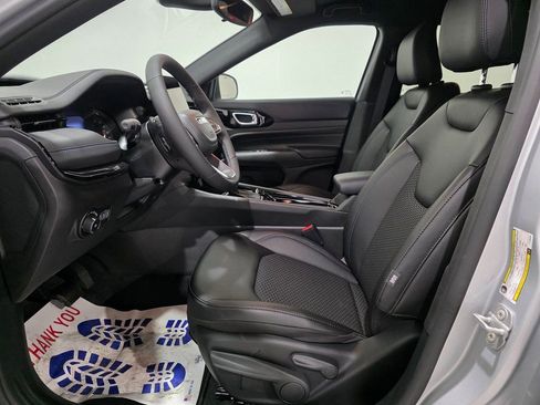 New 2026 Jeep Compass Latitude image 16