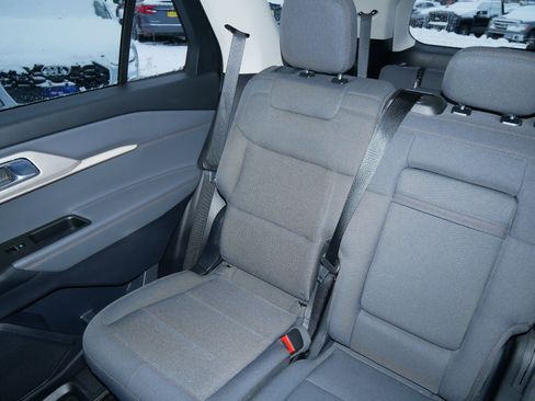 Used 2025 Ford Explorer Active image 12