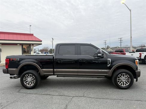 Used 2017 Ford F250 King Ranch w/ King Ranch Ultimate Package image 4