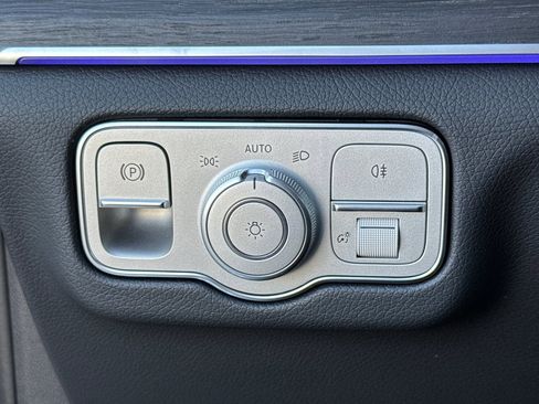 New 2026 Mercedes-Benz GLS 580 4MATIC image 18
