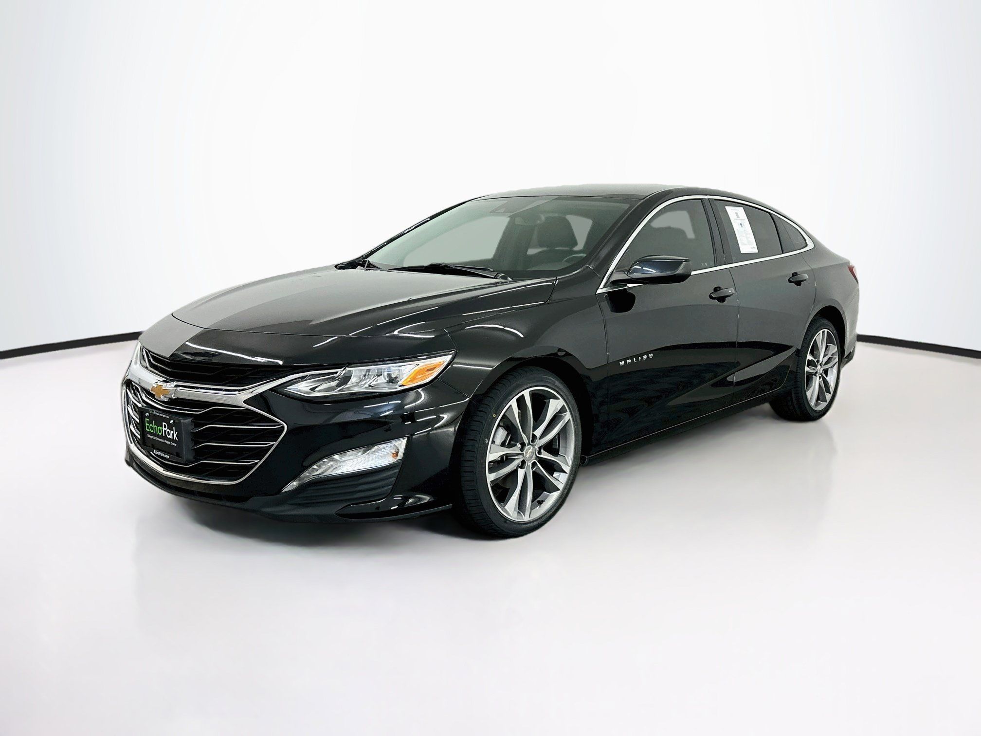 Used 2024 Chevrolet Malibu LT FWD image 3