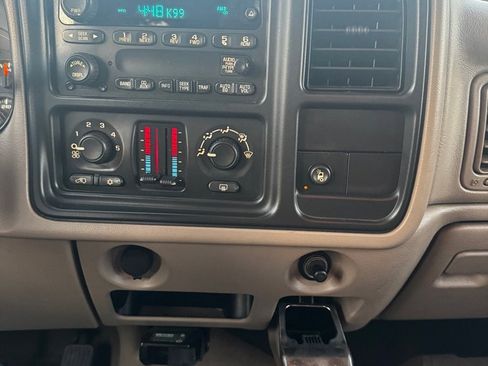 Used 2004 Chevrolet Silverado 3500 2WD Crew Cab w/ Heavy-Duty Power Package image 22