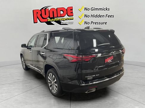 Used 2023 Chevrolet Traverse Premier AWD/4WD image 3