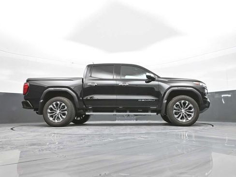 Used 2023 GMC Canyon Denali image 46