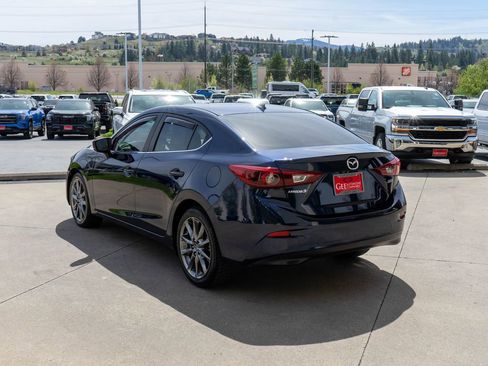 Used 2018 MAZDA MAZDA3 Grand Touring image 5