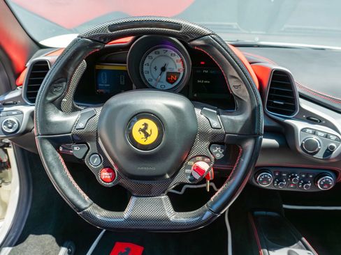 Used 2014 Ferrari 458 Spider RWD image 62