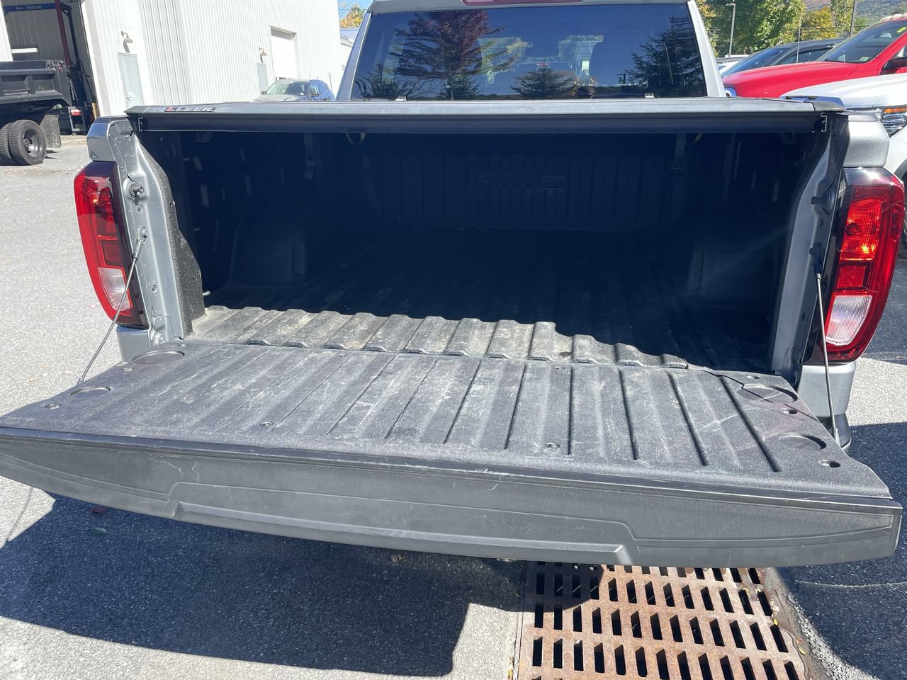 Used 2024 GMC Sierra 1500 Elevation w/ X31 Off-Road Package AWD/4WD image 23