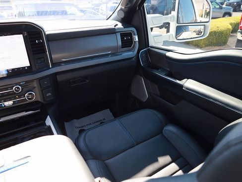 Used 2025 Ford F350 Platinum image 21