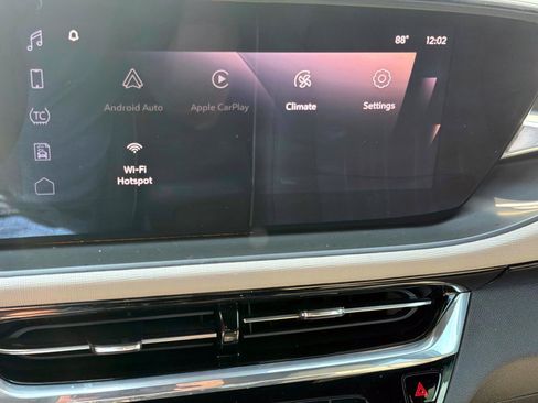 Used 2025 Buick Envista Avenir FWD image 17