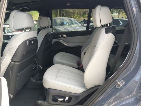 New 2026 BMW X7 xDrive40i image 14
