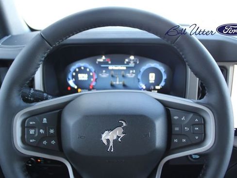 New 2025 Ford Bronco Outer Banks image 17