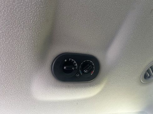 Used 2005 Ford Explorer XLT image 27