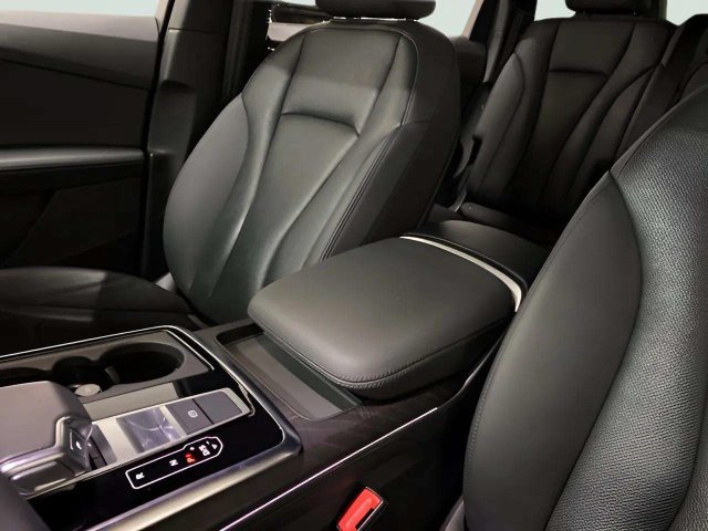 Used 2023 Audi Q7 2.0T Premium Plus w/ Premium Plus Package AWD/4WD image 63