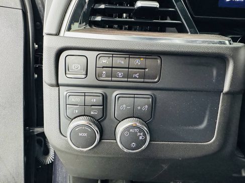 Used 2025 Chevrolet Tahoe LT AWD/4WD image 10