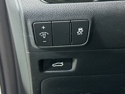 Used 2025 Kia K5 LXS image 16