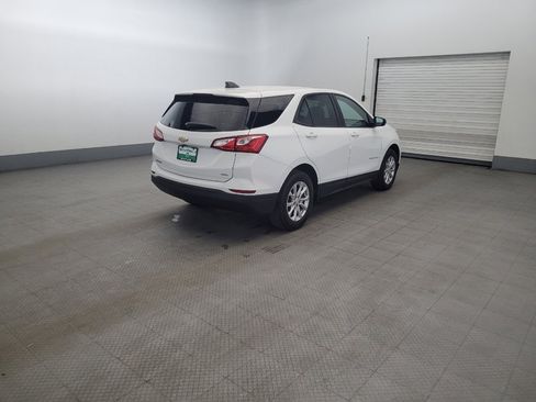 Used 2021 Chevrolet Equinox LS w/ LS Convenience Package AWD/4WD image 9