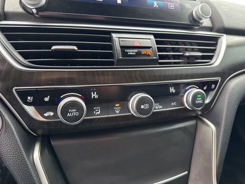Used 2021 Honda Accord Touring image 23