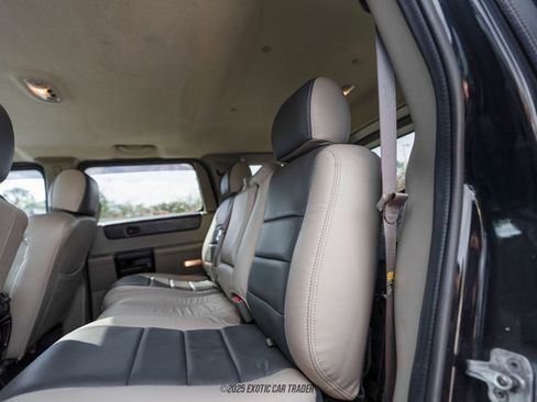Used 2004 HUMMER H2 w/ Preferred Equipment Group image 49